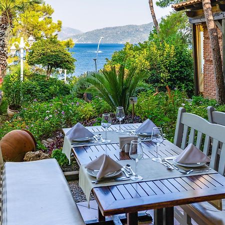 ラブランダ マレス マルマリス ホテル エクステリア 写真 A restaurant in Bodrum