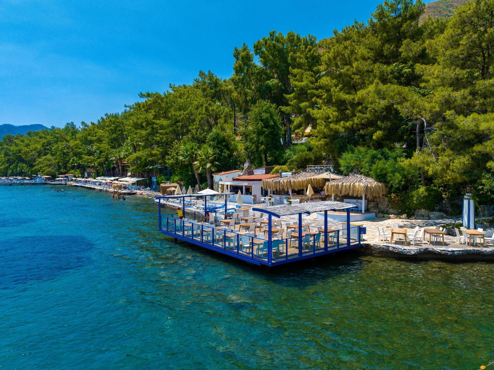 ラブランダ マレス マルマリス ホテル エクステリア 写真 A beach in Skopelos